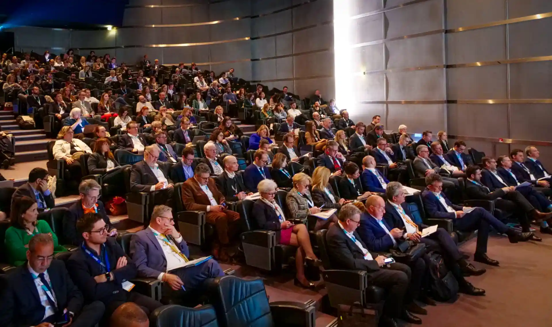 conferencia-evento-empresa-profissionais-webp